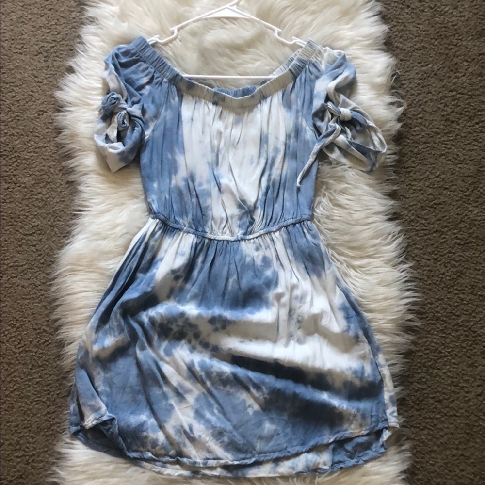 DRESS - Picture 1 of 3